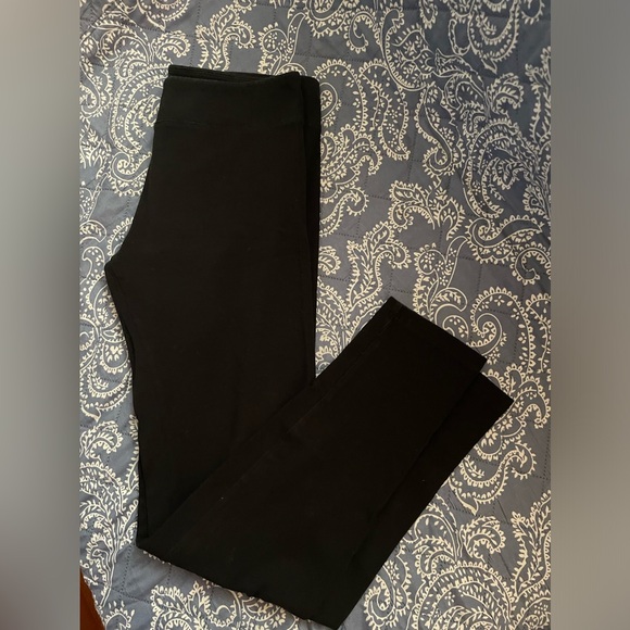 Old Navy Black Leggings - Medium - Picture 3 of 4